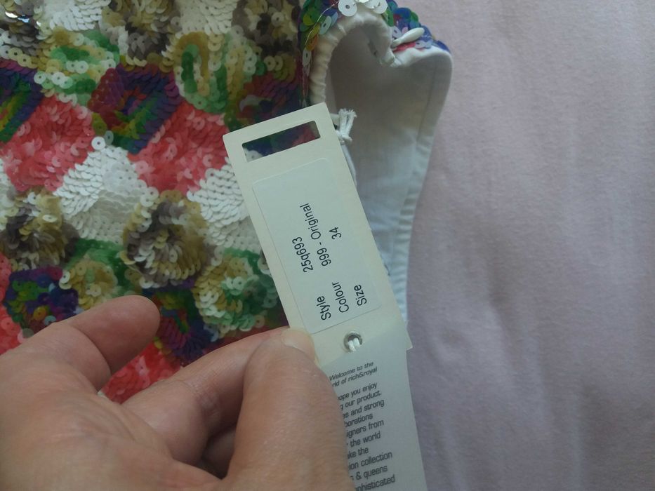 Saia lantejoulas nova 34