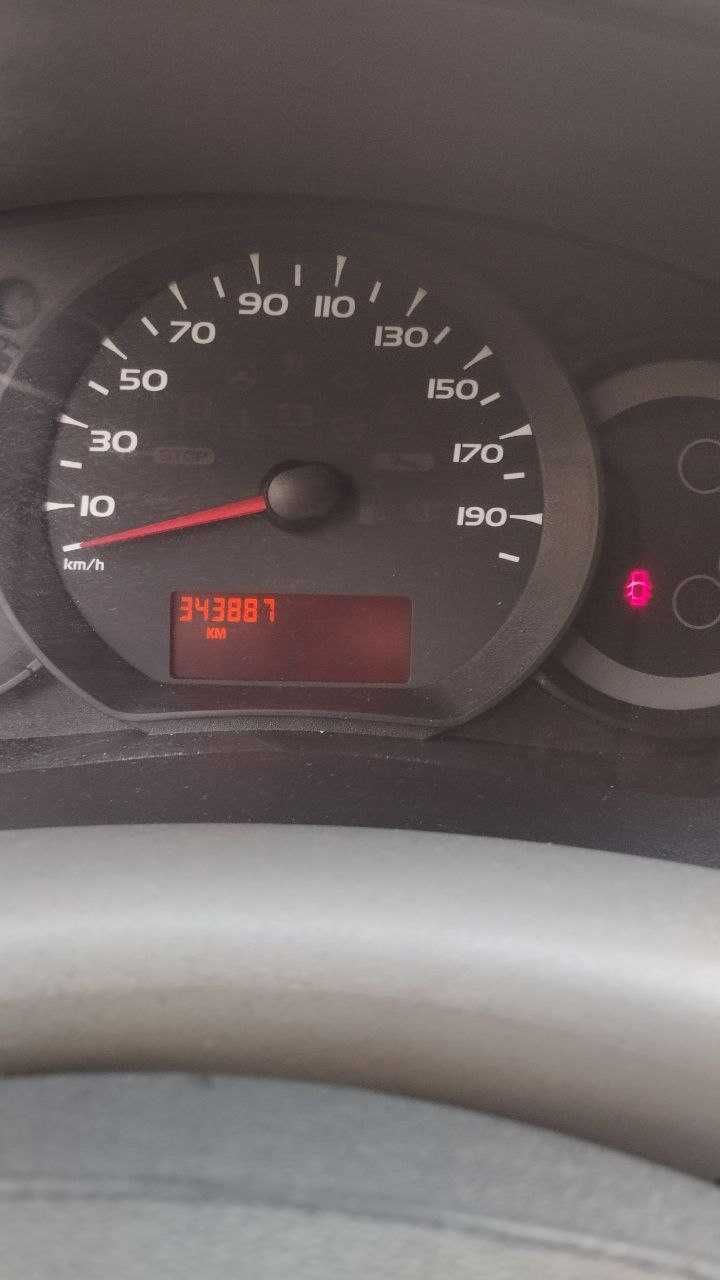 Renault Kangoo 2010 рік 1.5 dci