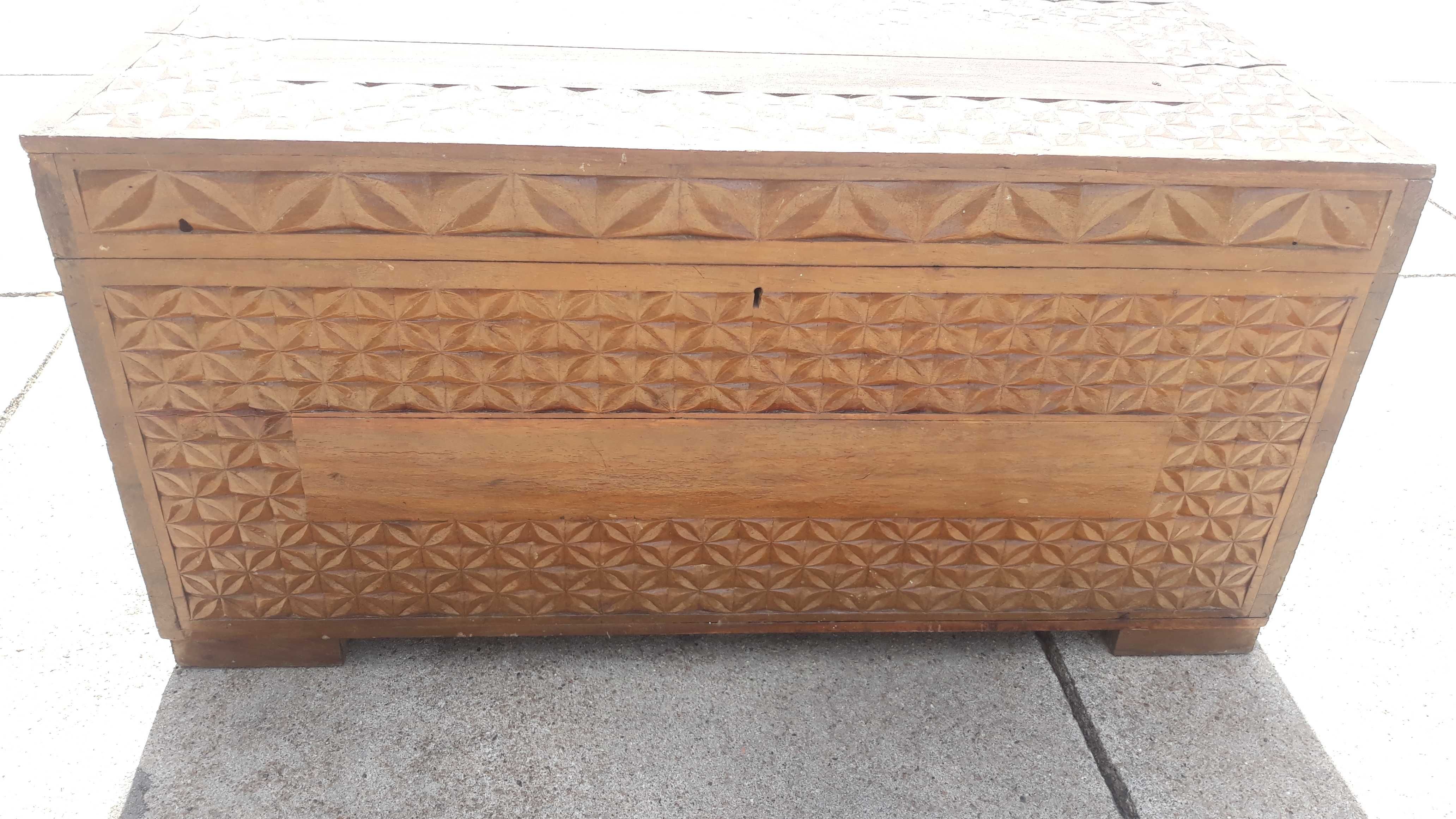 arca baú em madeira angolana