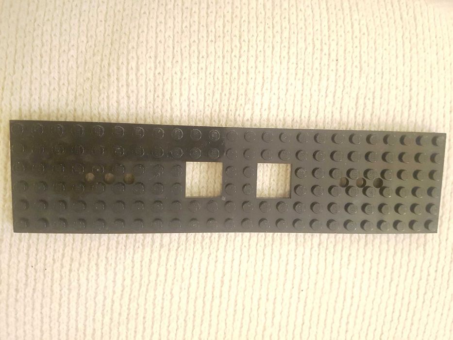 LEGO Chassis comboio 6 x 24 com 3 buracos em cada ponta 6584