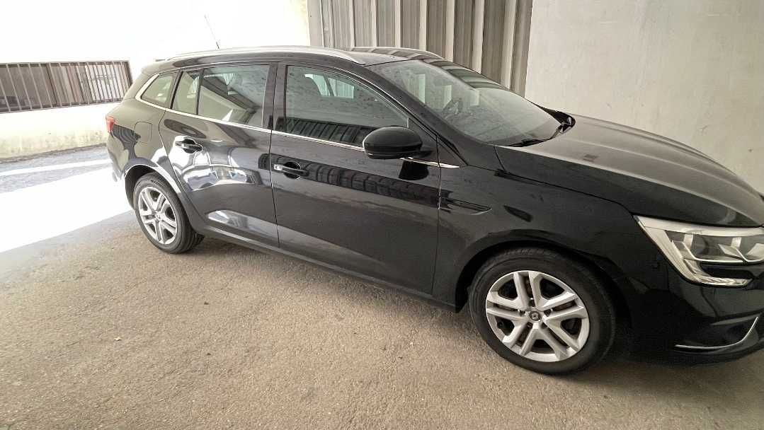 Renault Megane Sport Tourer 1.5 Dci 110 V - 2017 - Impecável de tudo