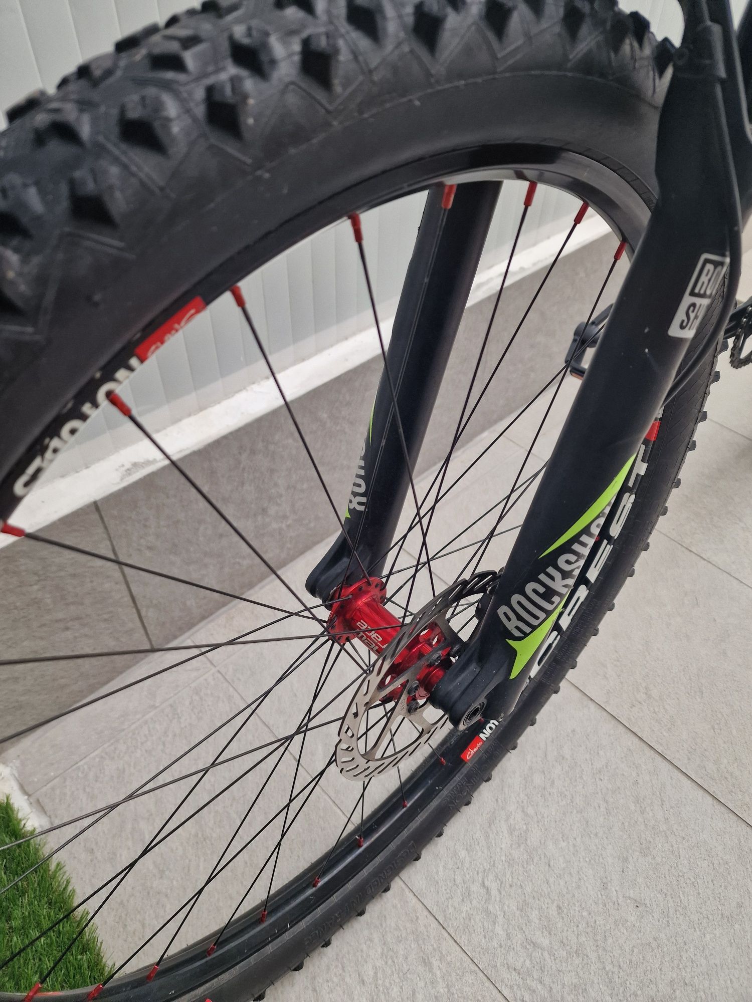 Bicicleta btt em carbono