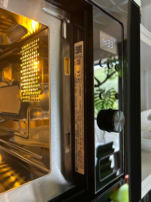 Kuchenka mikrofalowa Electrolux LMS2203EMX do zabudowy