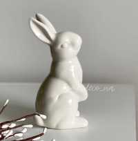 Великодній кролик білого кольору статуетка