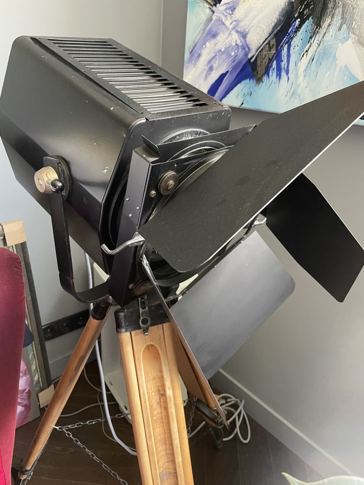 Lampa sceniczna reflektor teatralny vintage