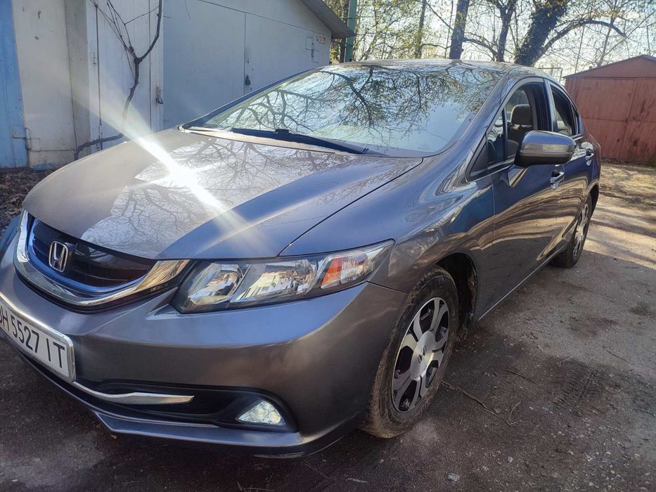 Продам Honda Civic hybrid 2015 г