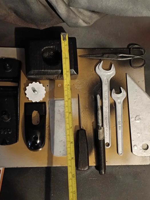 Caixa de Sapateiro antiga alemã com ferramentas