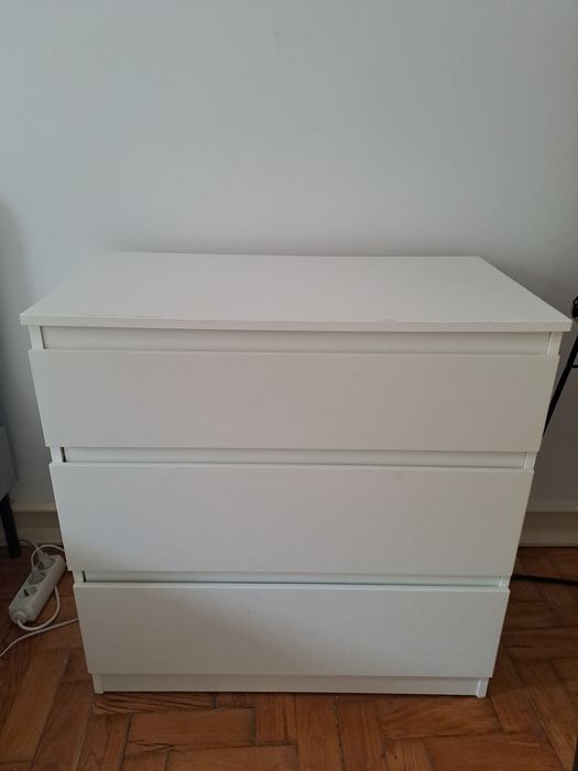 Cómoda IKEA MALM 3 gavetas – branco – com alguma utilização