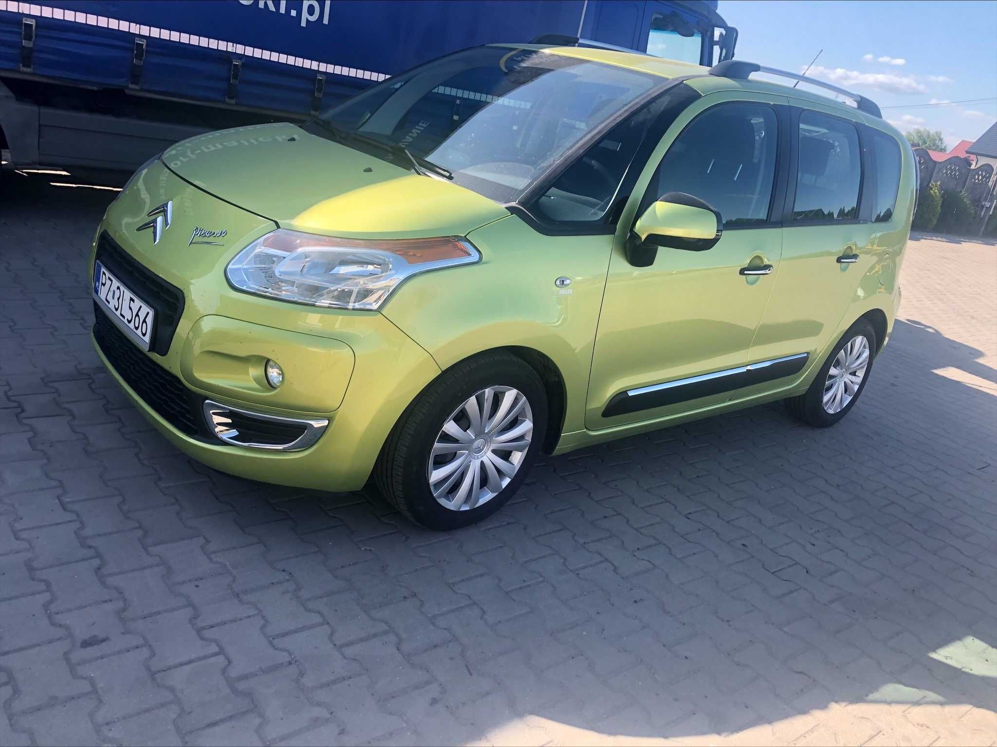 Wypożyczalnia aut osobowych busów rent a car Renault Kangoo