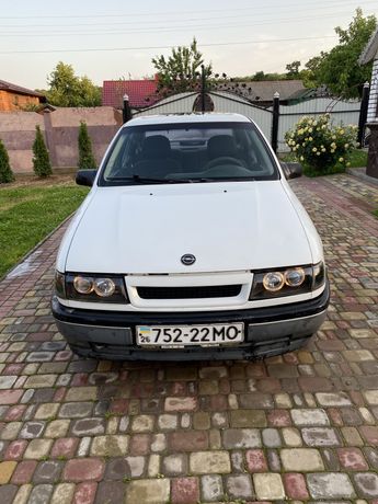 Opel Vectra 1.6 бензин