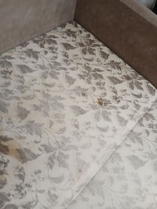 Диван-ліжко. Шир. 127, довж. 80, спальне місце 110, довжина 190.