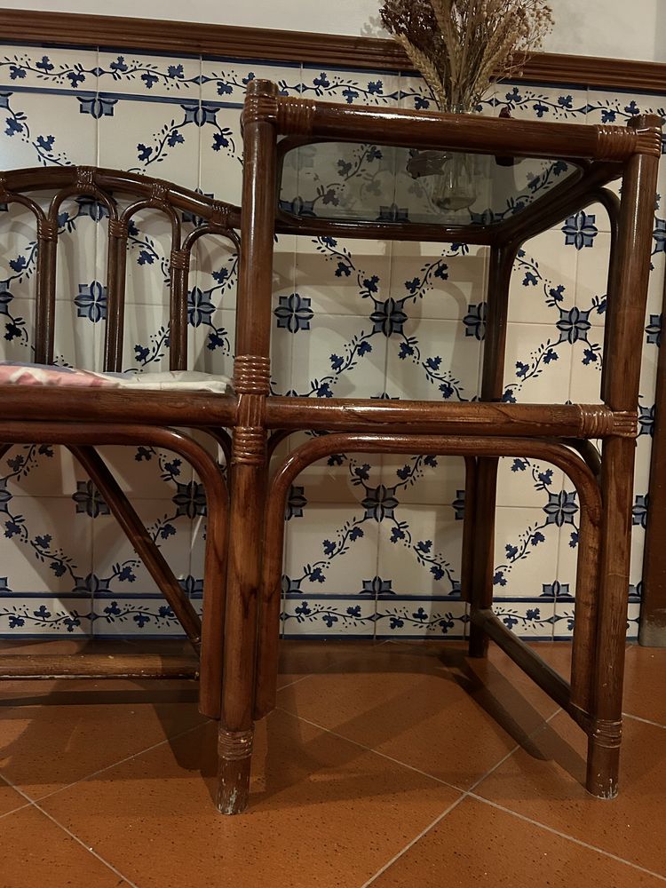 Mesa de apoio c/cadeira