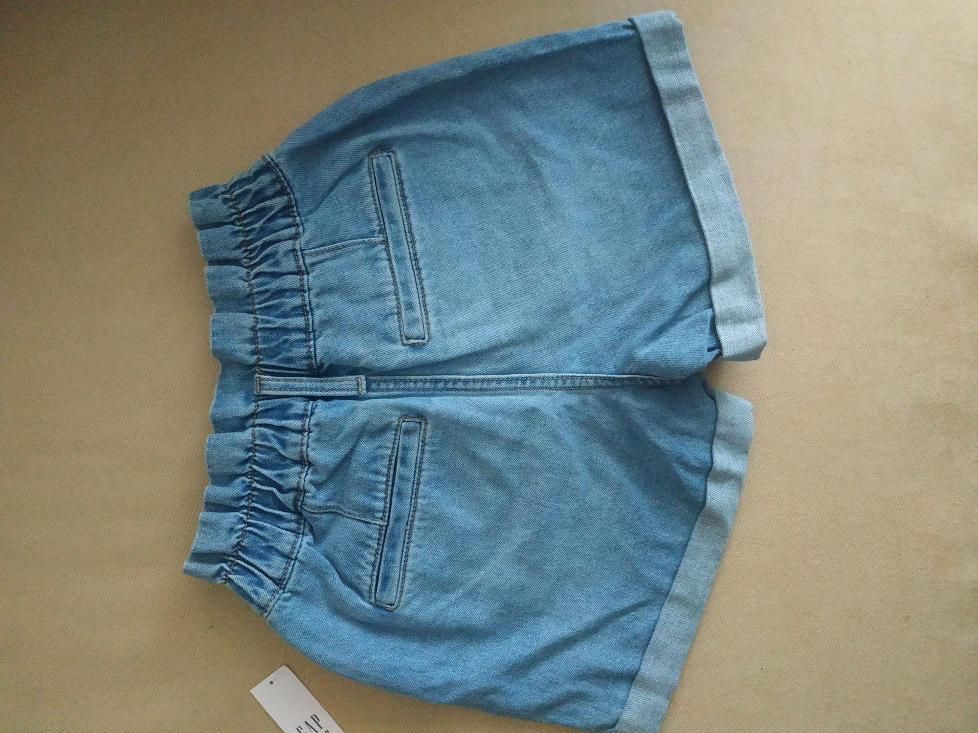Модные джинсовые шорты с высокой талией на 8-10 лет

GAP