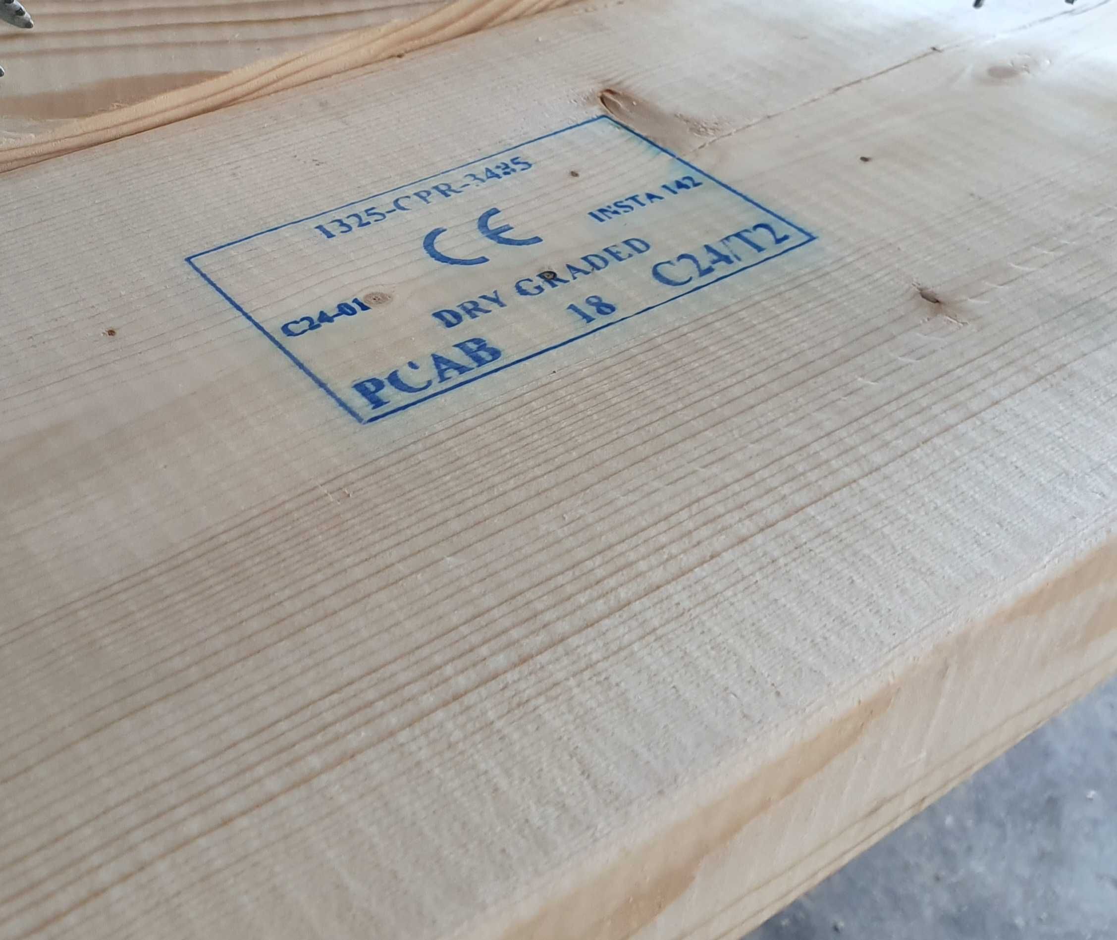 Drewno konstrukcyjne C24 świerk skandynawski Certyfikowany