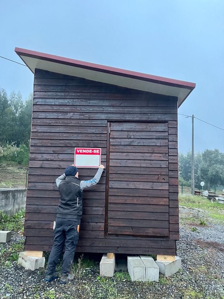 Oficina que pode ser convertida numa Tiny House