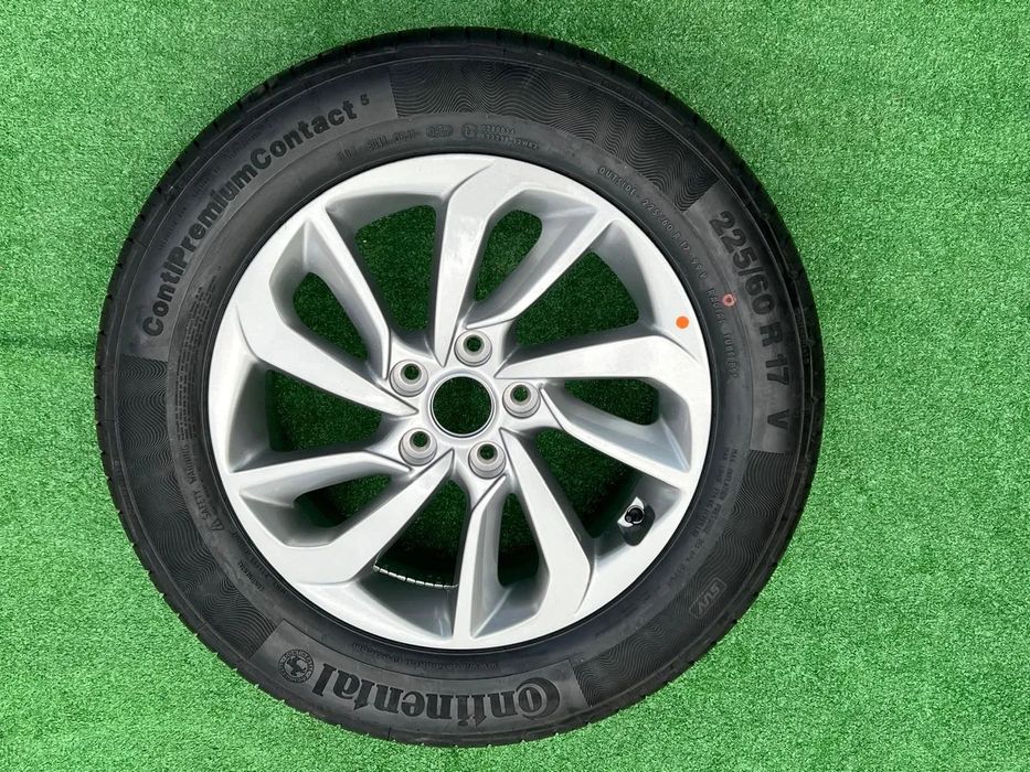 Hyundai Tucson ix35 Koło Felga z oponą 225/60 17 V 99 V NOWA 52910D7280
