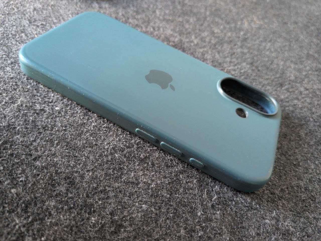 Capa Apple Silicone com MagSafe para iPhone 16 (Lake Green)