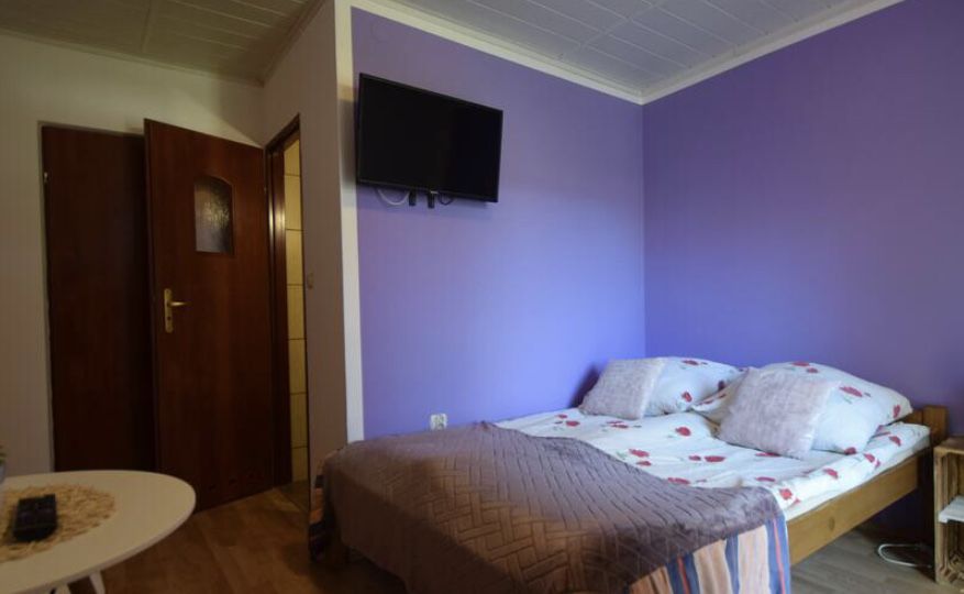 Sylwesyer  Caly Dom do wynajecia..Wolne  pokoje nad Soliną Pokoje nocl