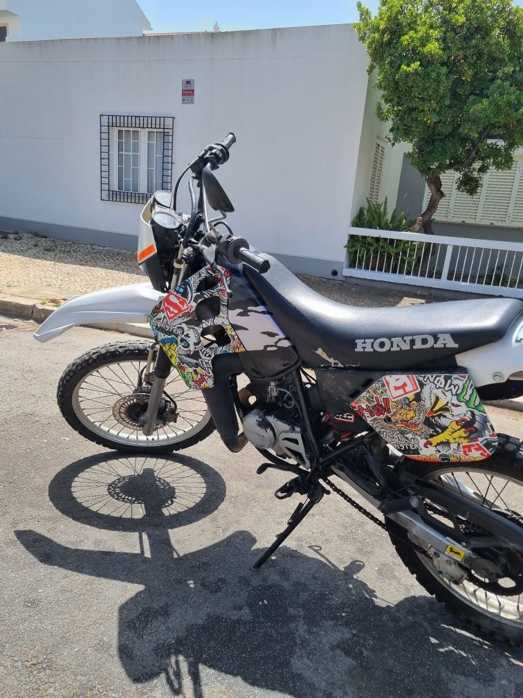 Honda crm 50 bom estado