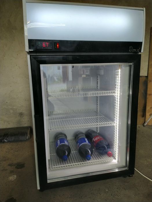 Морозилка, морозильна вітрина