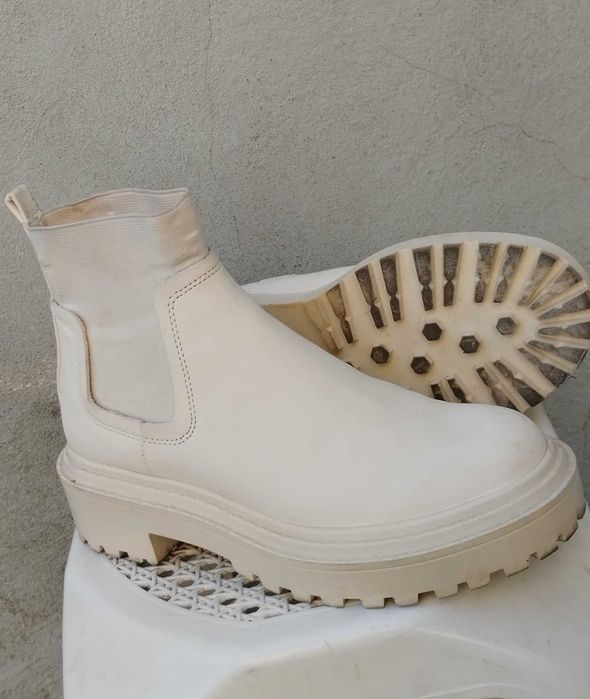 Bota 'Stradivarius' _ 37