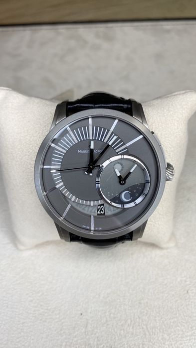 Часы Maurice Lacroix PT6108-TT031-291 Decentrique GMT LIMITED