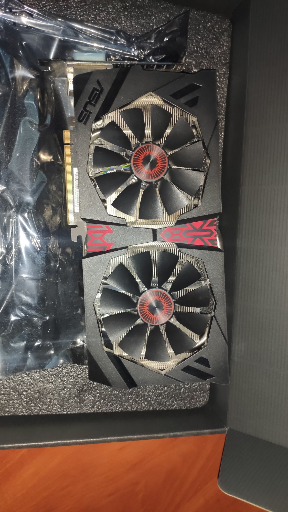 Відеокарта Asus Radeon R9 285