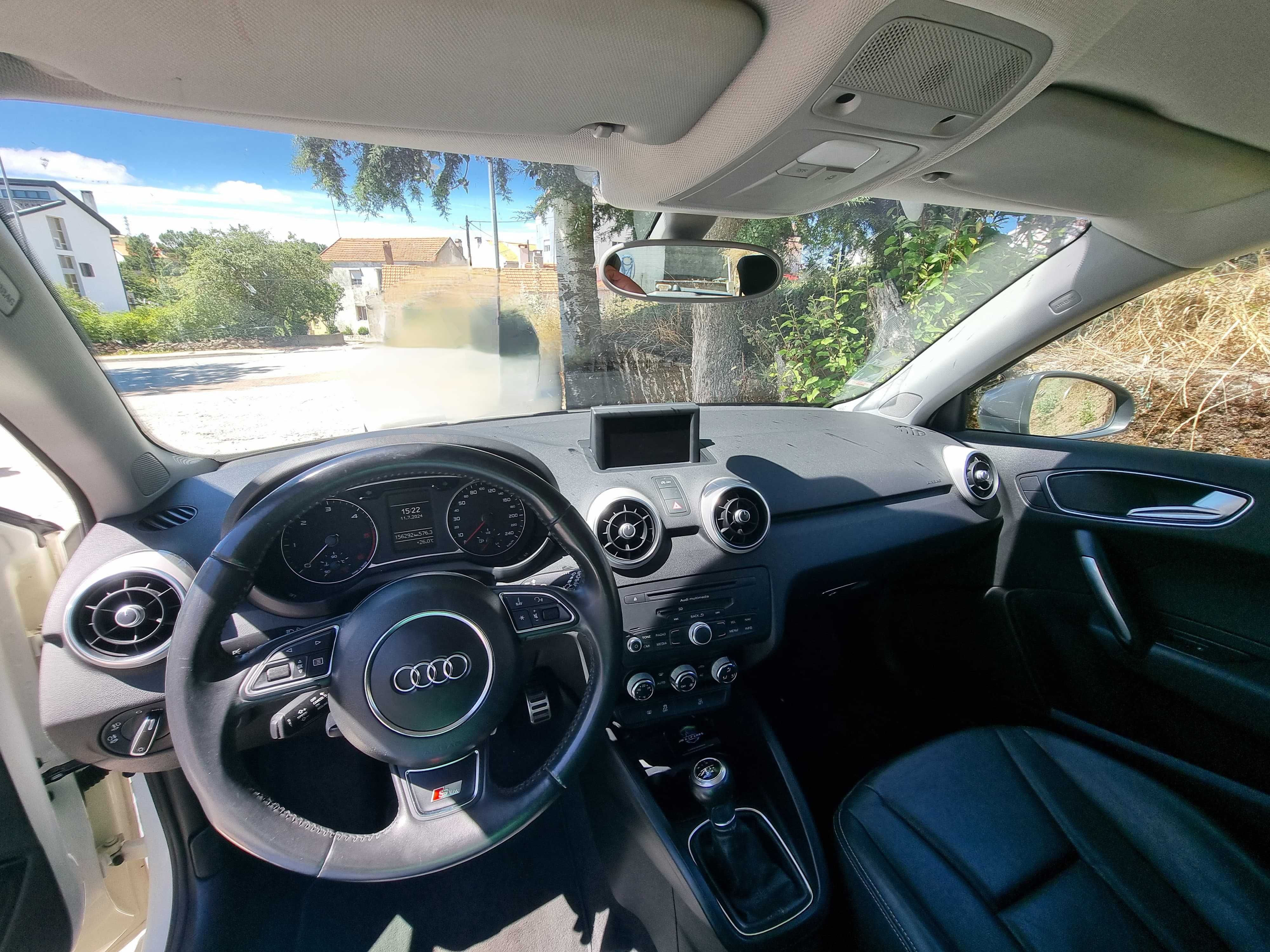 Audi A1 1.6 TDI S LINE