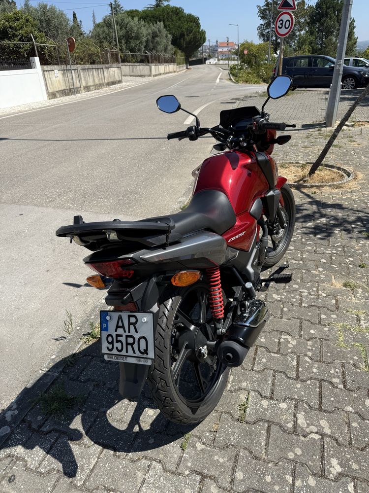 Honda CB 125 F com 5.270 kms