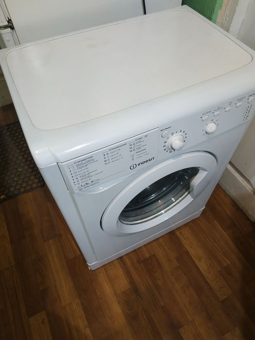 Indesit 5кг,1000об.