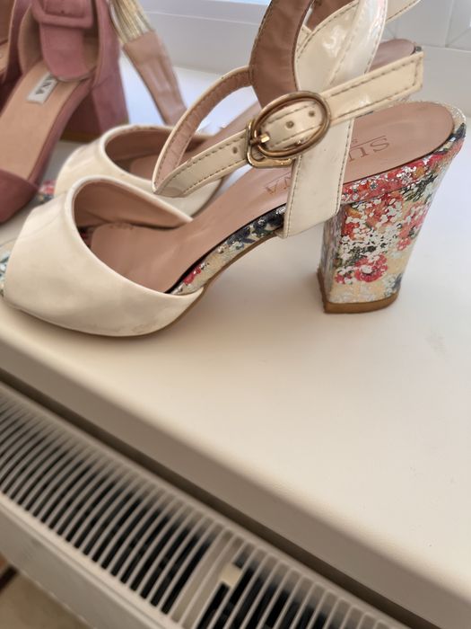 Босоніжки жіночі 400 грн