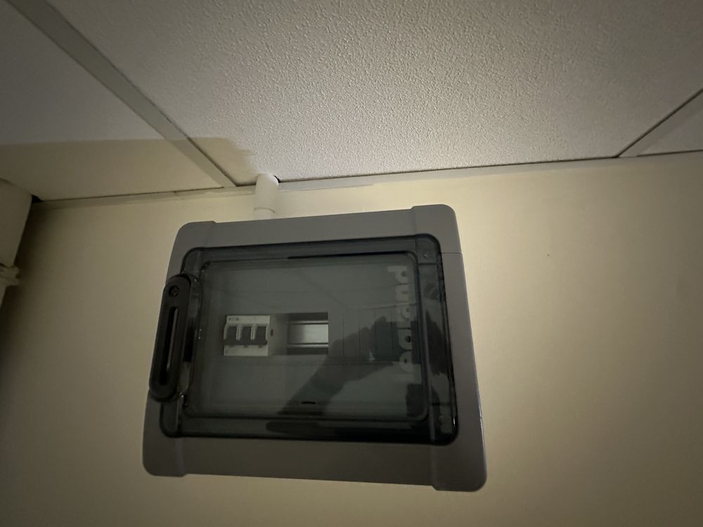 Elektryk - Usługi elektryczne, Pomiary, Usuwanie awarii 24H, Przeglądy