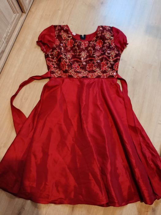 Elegancka sukienka