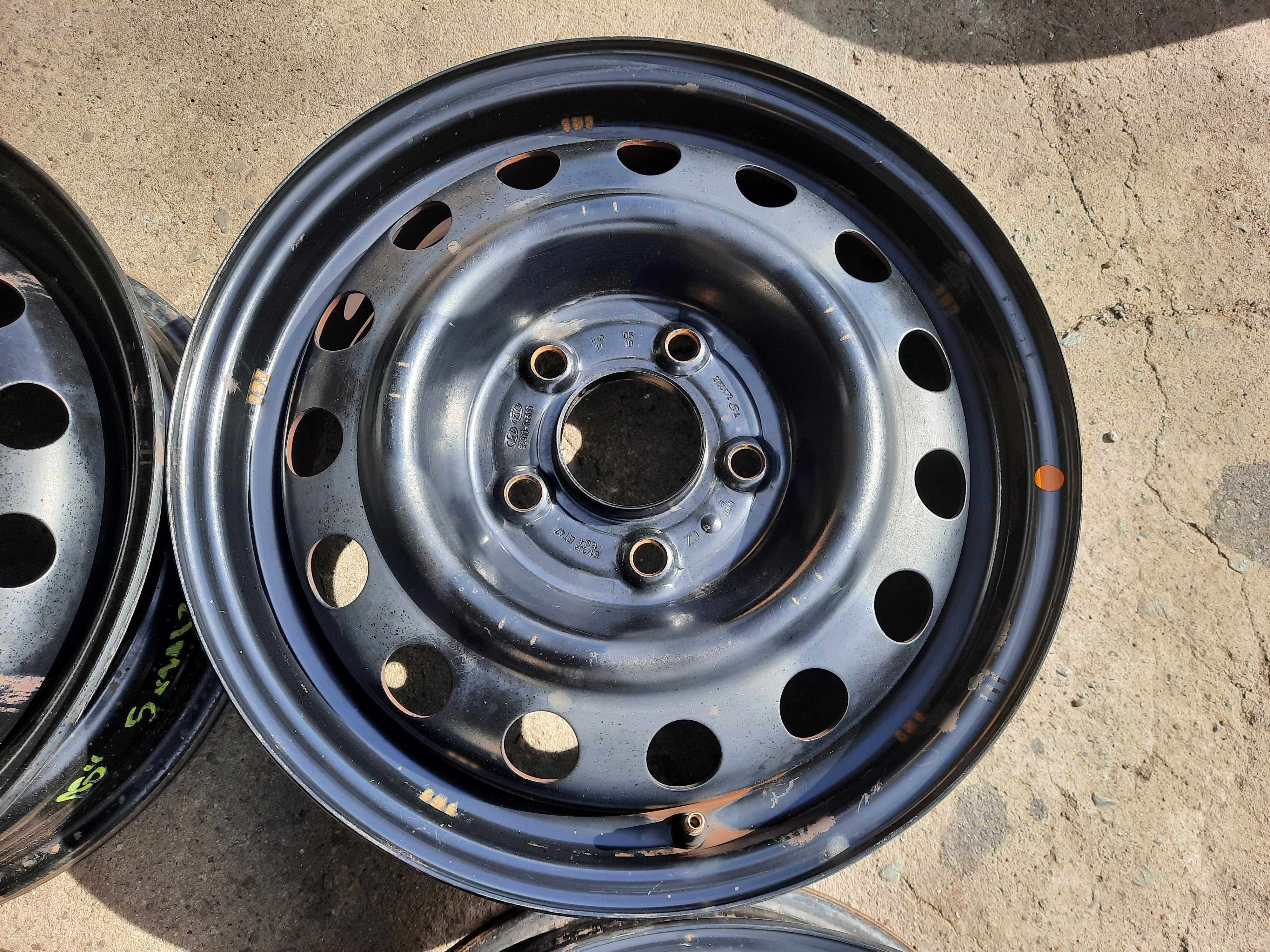 Oryginalne felgi stalowe KIA Cee'd HYUNDAI i30 15" 5x114,3x67,1 ET 47