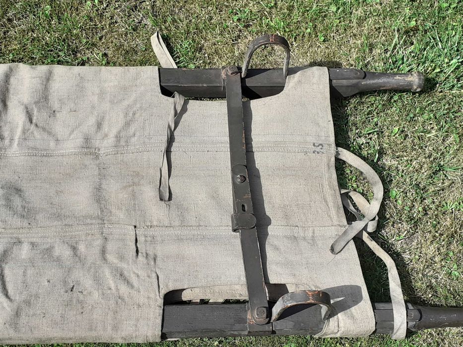 Zabytkowe nosze-II wojna światowa
