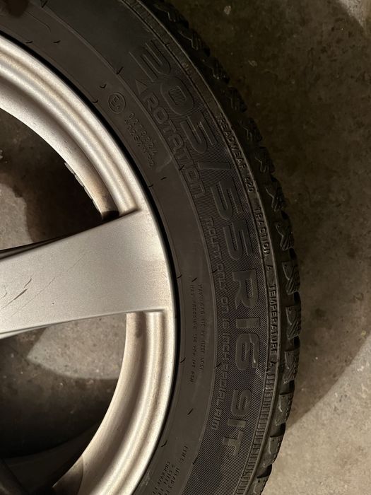 Opony zimowe 205/55R16 wraz z Alufelgami
