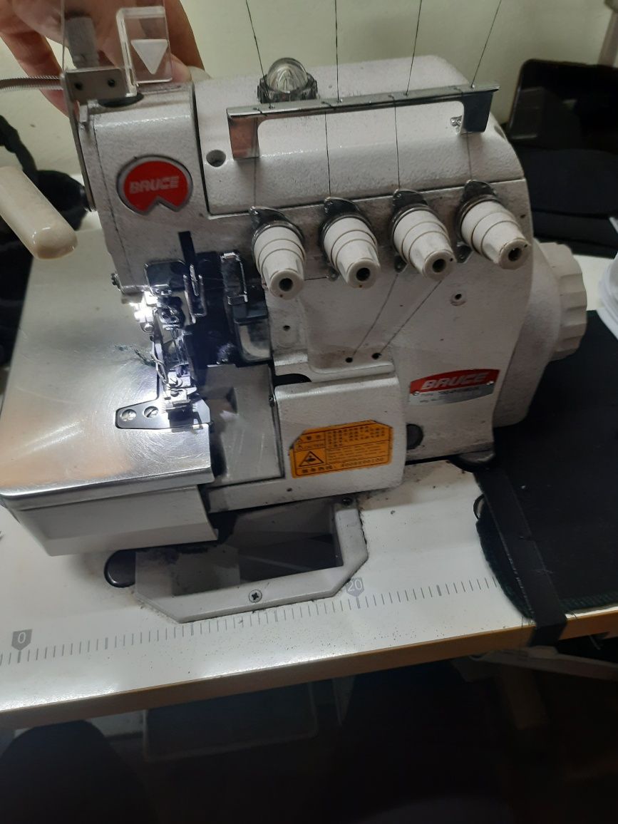 Продам оверлок 4 -х нитка bruce. Купувався новим. Хмельницький 350$