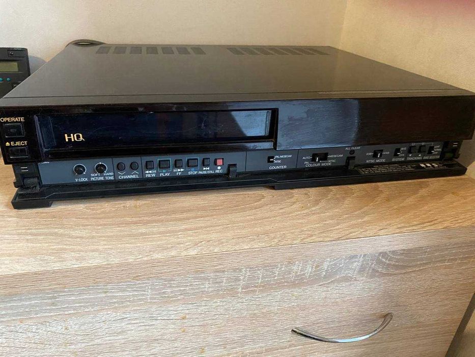 Продам  видео магнитофон SHARP VC 770 E