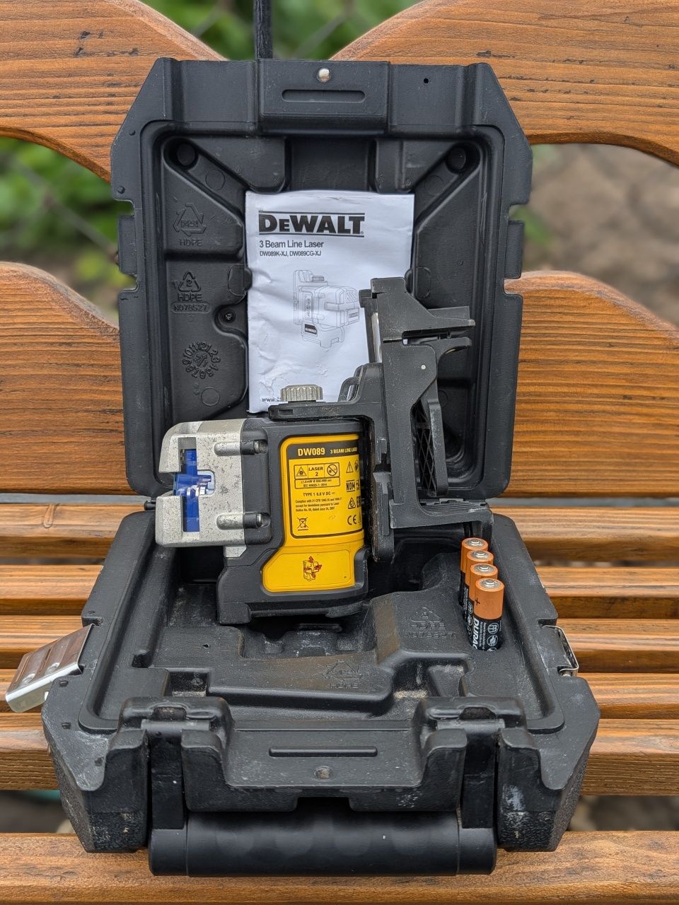 Продам лазерний нівелір DeWalt dw089 з Англії