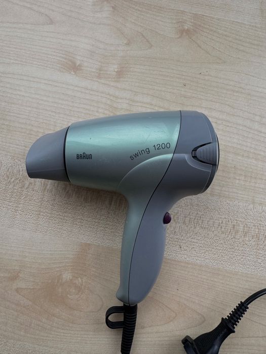 Продам фен Braun swing 1200 в хорошому стані/дорожній