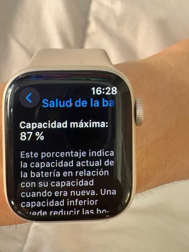 Apple Watch 9 41mm Starlight
