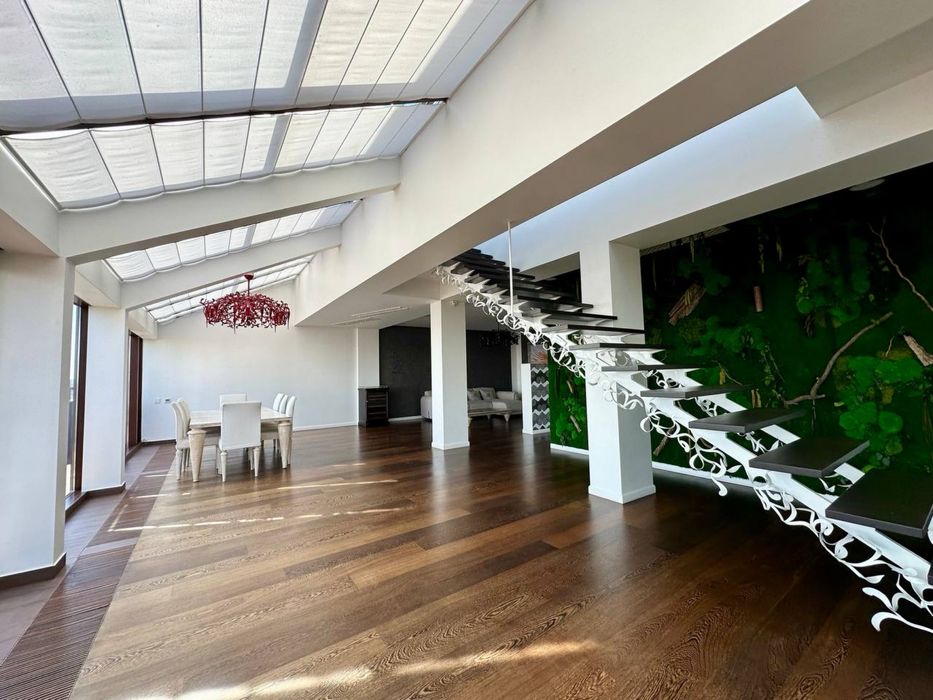 Продам 5 комнатный пентхаус Правый берег