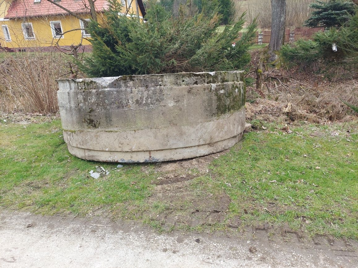 Krąg betonowy średnica 295 cm