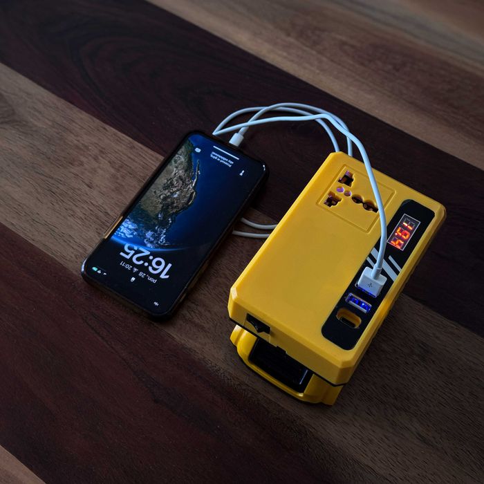 Nowy Przenośny Inverter Do Wtyczki 230V z AKU DEWALT XR 18V