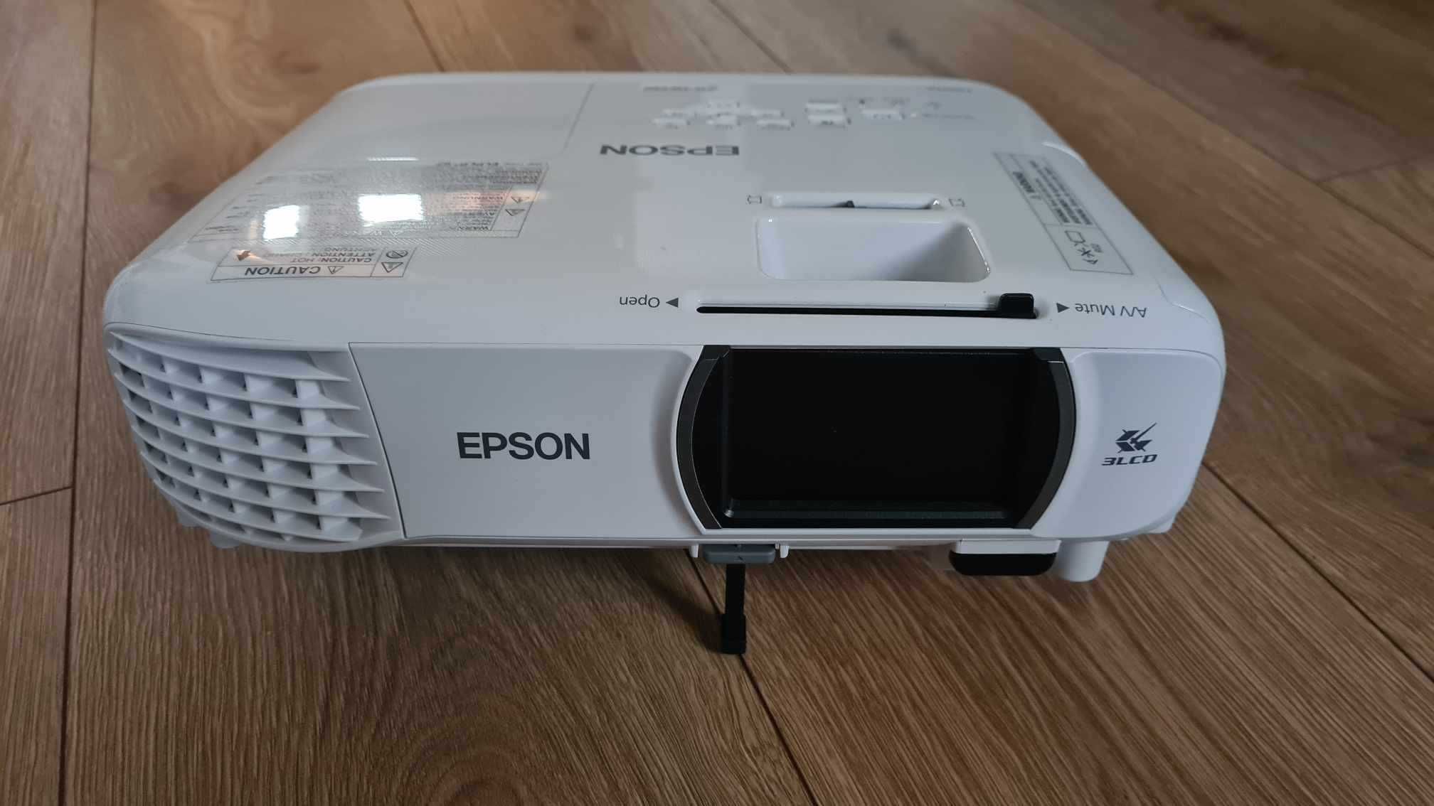Projektor Epson EH-TW750 - jak nowy