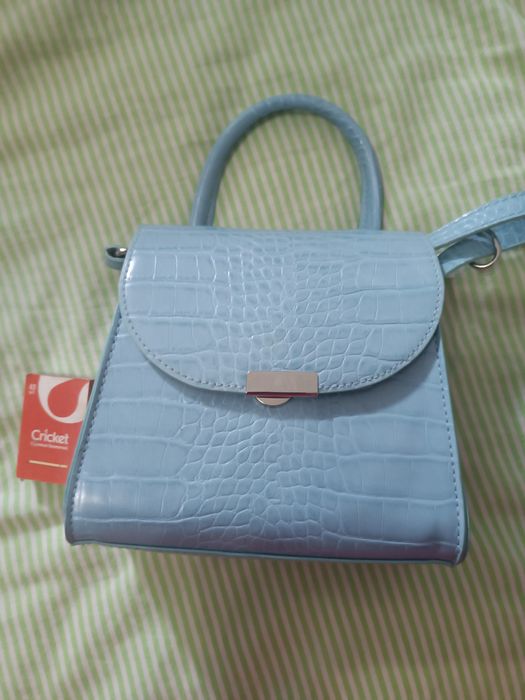 Сумка небольшая  практически новая