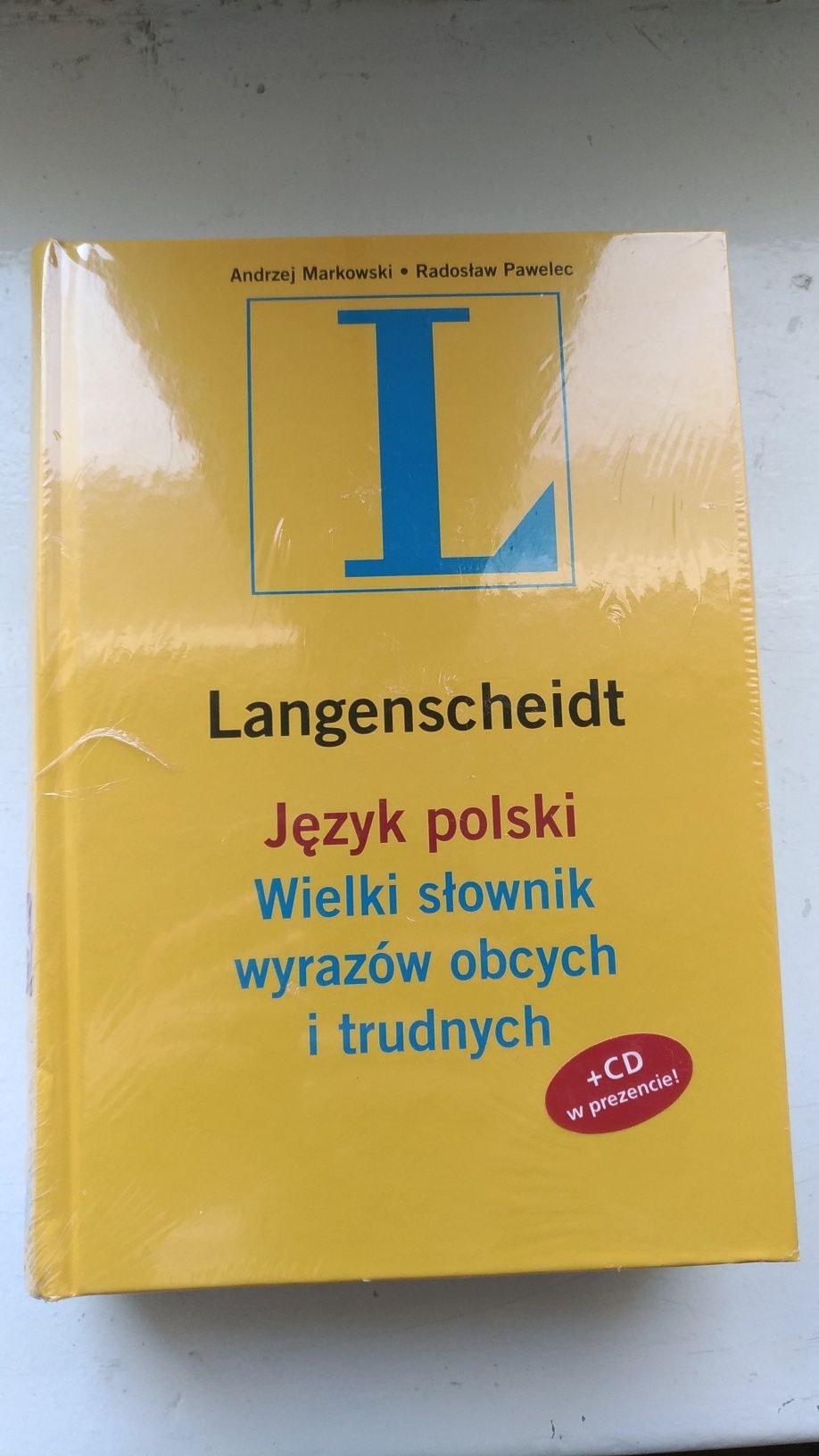 Nowy słownik wyrazów obcych i trudnych Lagenscheidt plus CD