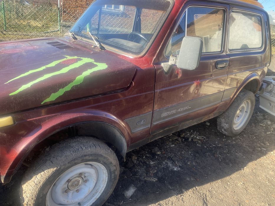 Продам ниву на ходу