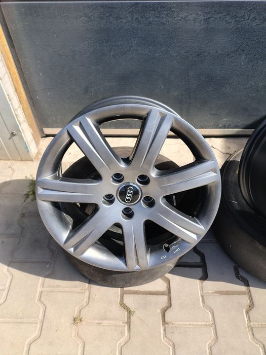 Alufelgi r17 5x112 inne Audi