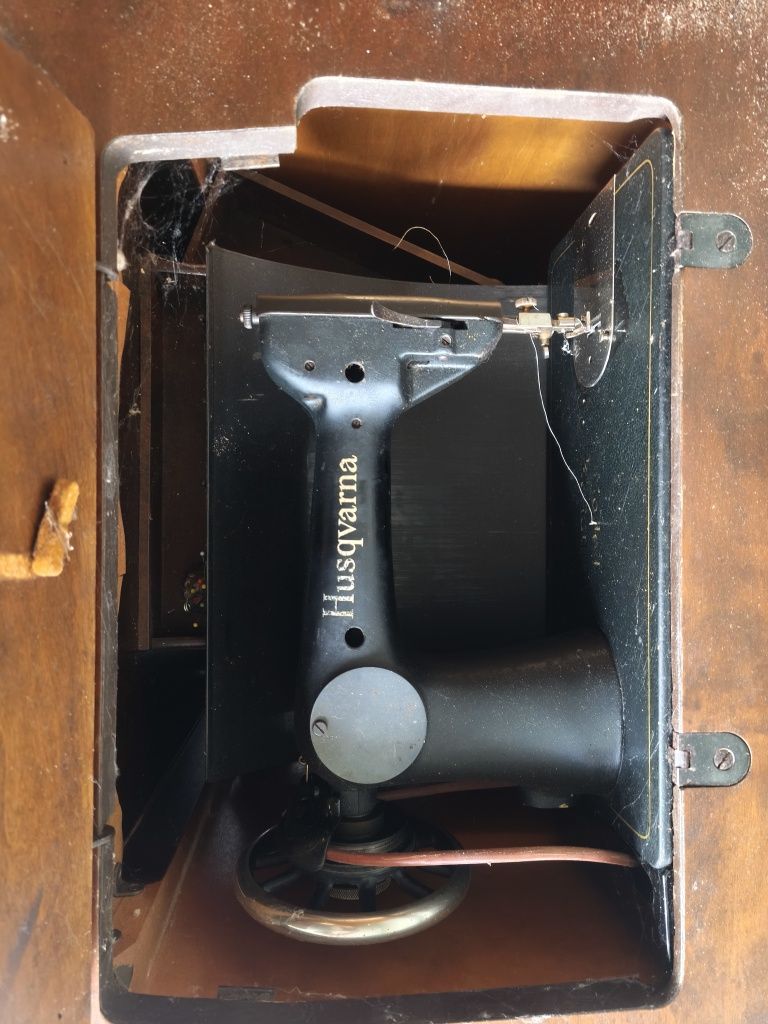 Máquina de costura para restaurar